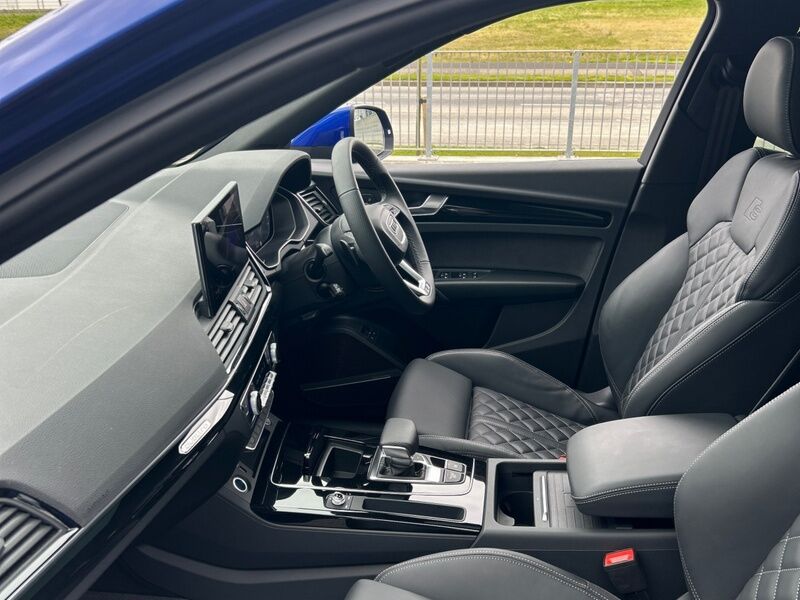 More views of Audi Q5