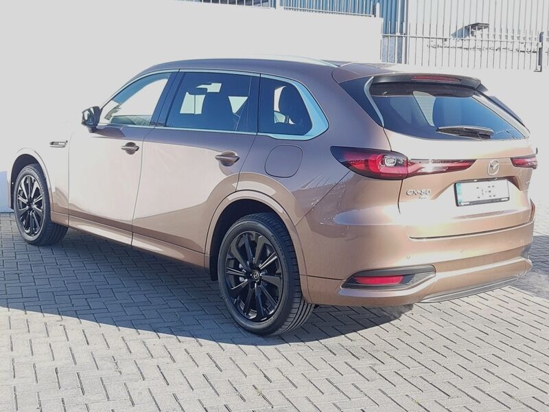 More views of Mazda CX-80