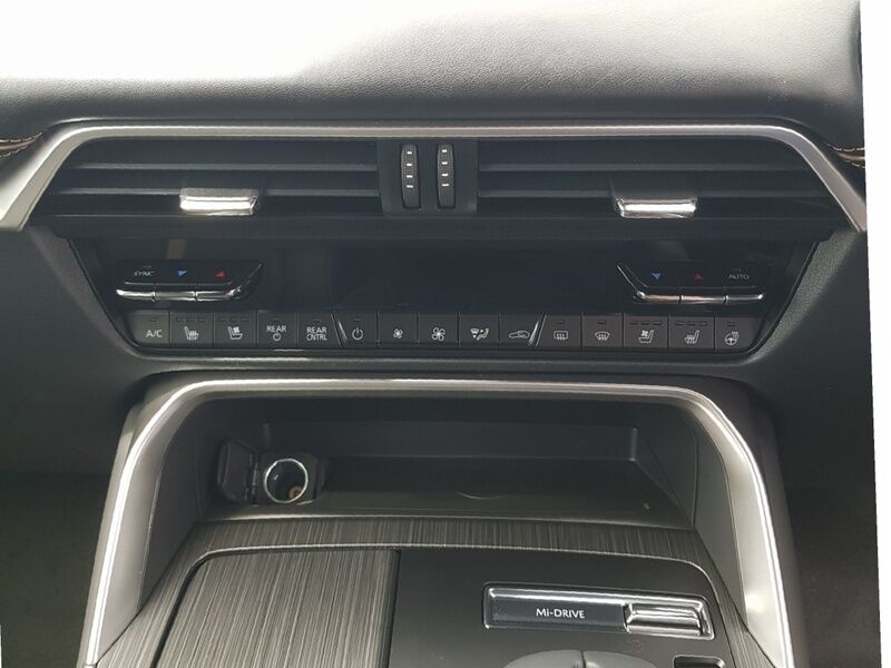 More views of Mazda CX-80