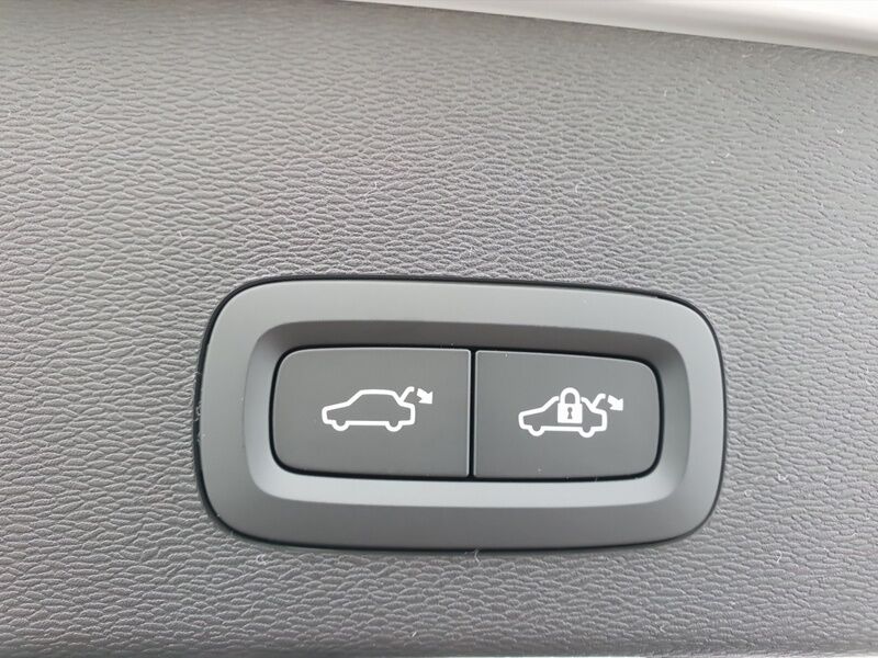 More views of Volvo EC40