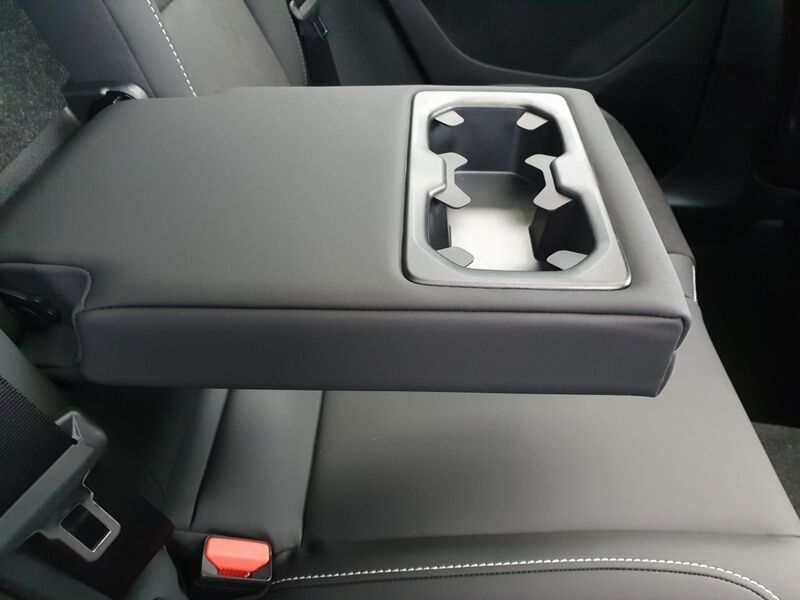 More views of Volvo EC40