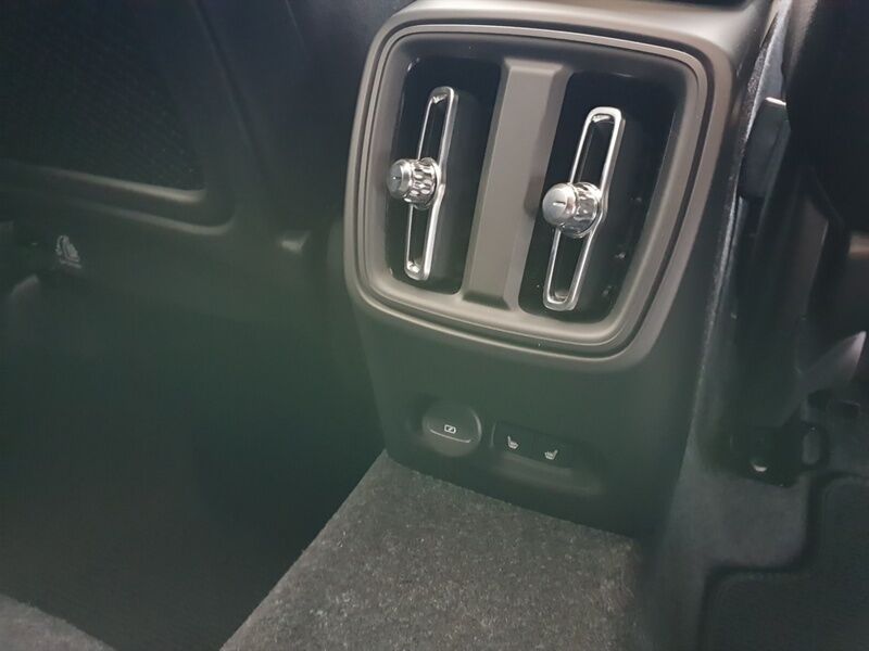 More views of Volvo EC40