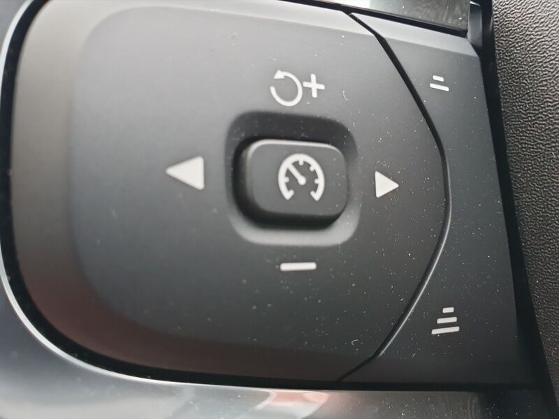 More views of Volvo EC40