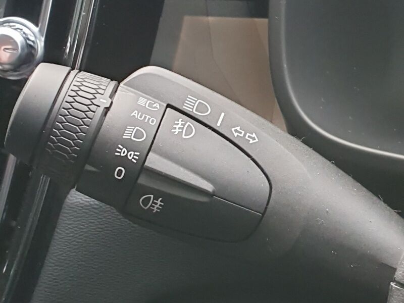 More views of Volvo EC40