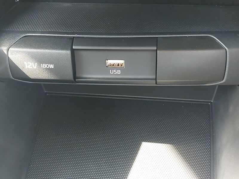 More views of Kia Stonic