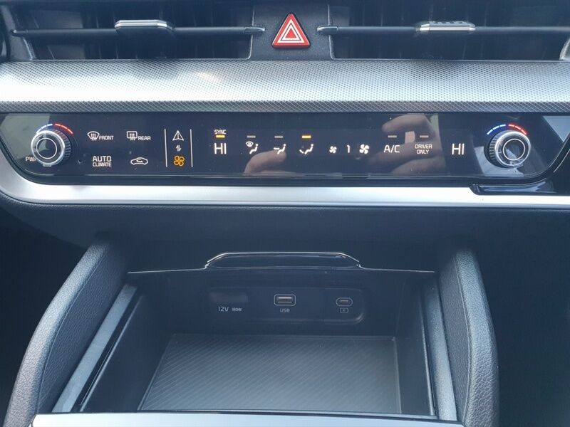 More views of Kia Sportage