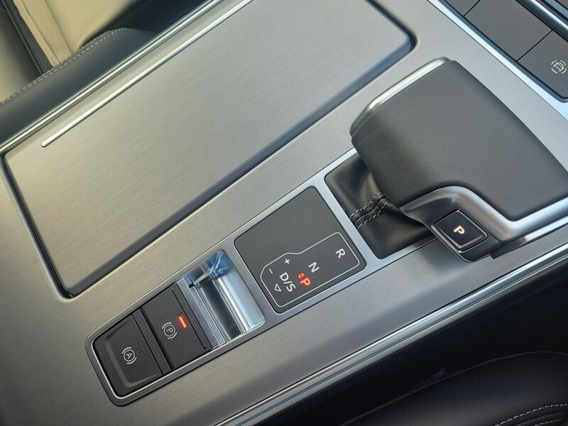 More views of Audi A6