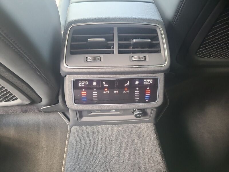 More views of Audi A6