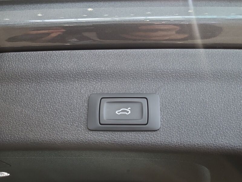 More views of Audi A6