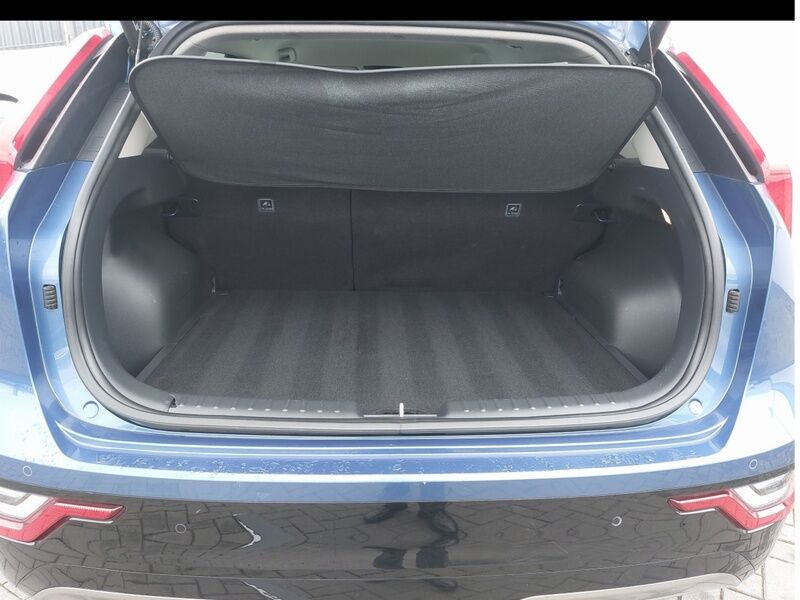 More views of Kia Niro