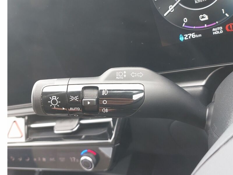 More views of Kia Niro