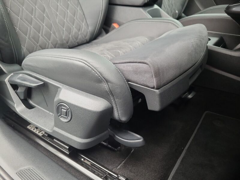 More views of Audi Q4 e-tron