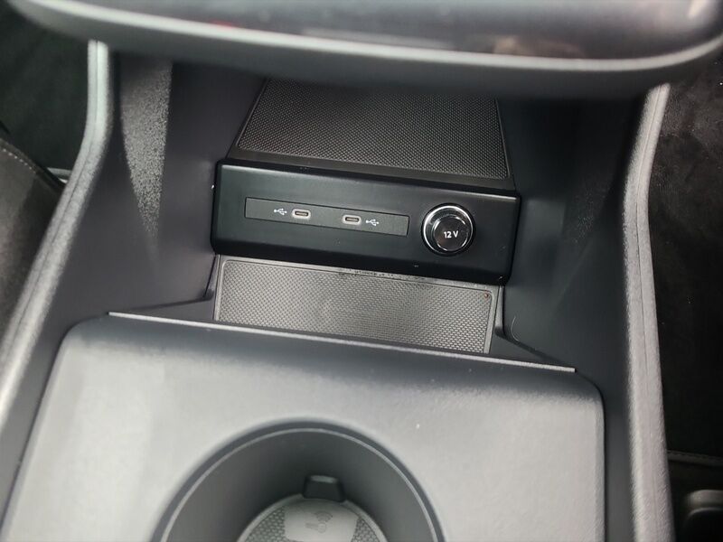 More views of Audi Q4 e-tron