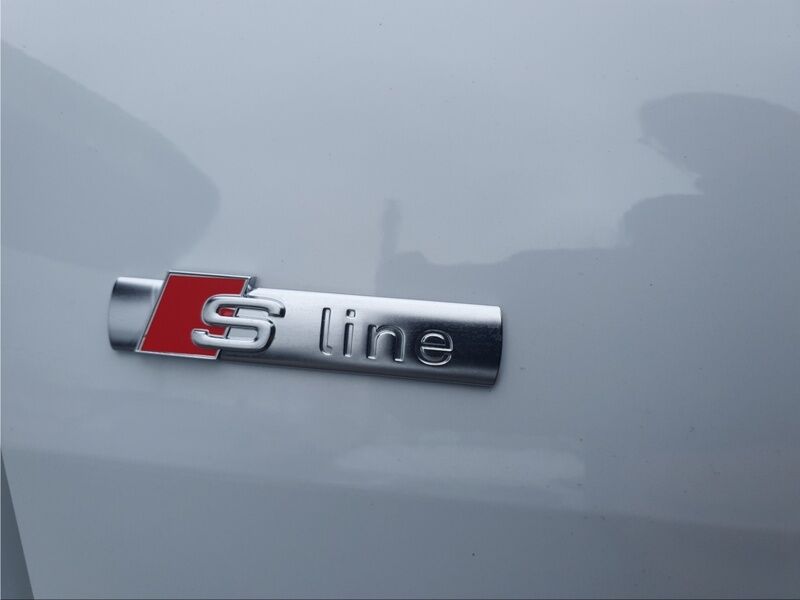 More views of Audi Q4 e-tron