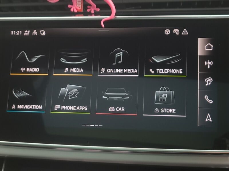 More views of Audi Q8