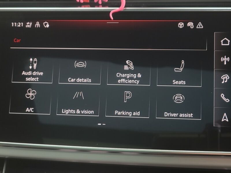 More views of Audi Q8