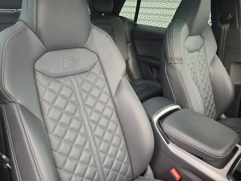 More views of Audi Q8