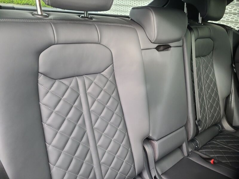 More views of Audi Q8