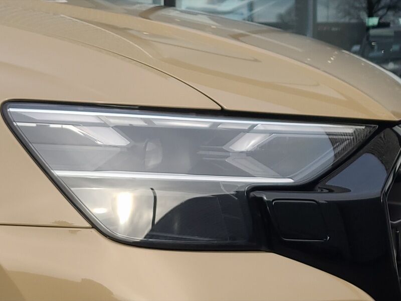 More views of Audi Q8