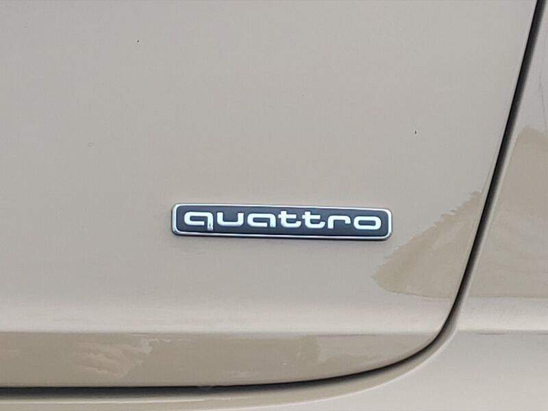 More views of Audi Q8