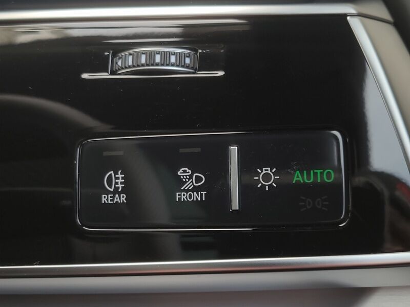 More views of Audi Q8