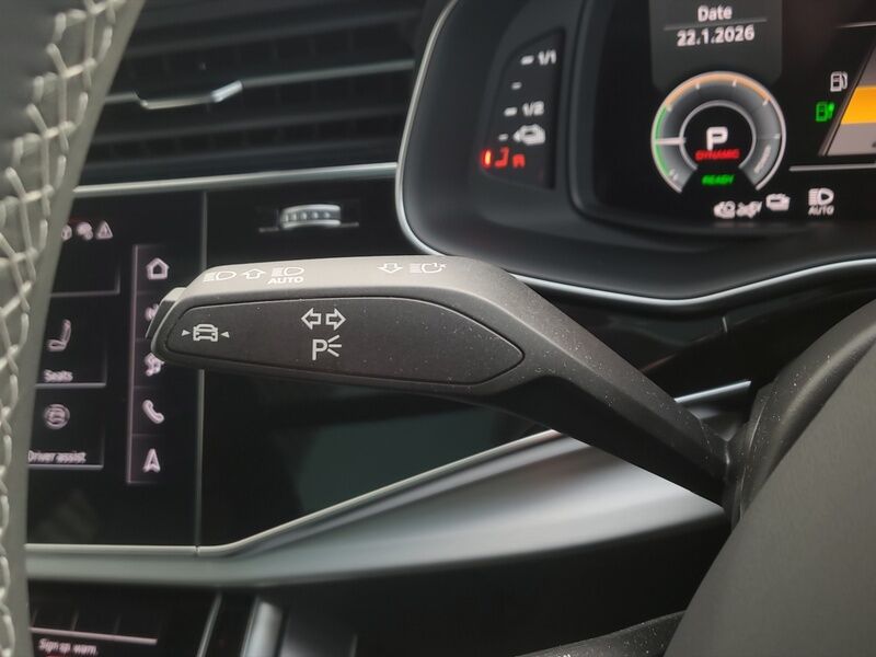 More views of Audi Q8