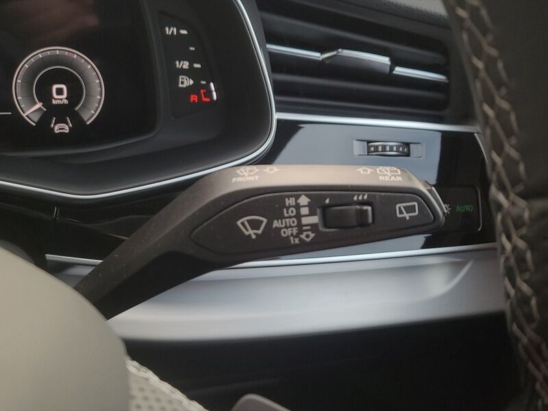 More views of Audi Q8