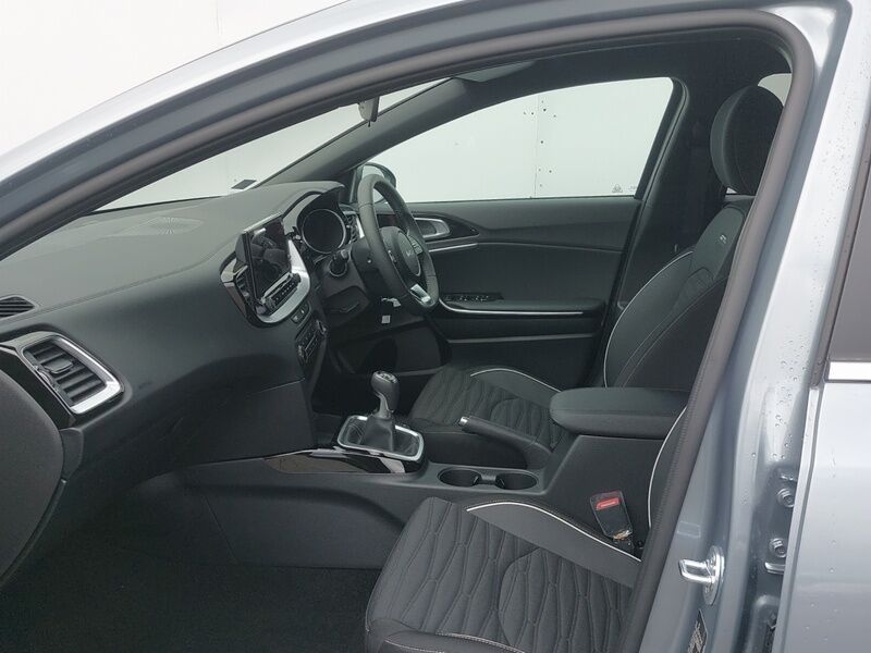 More views of Kia Ceed