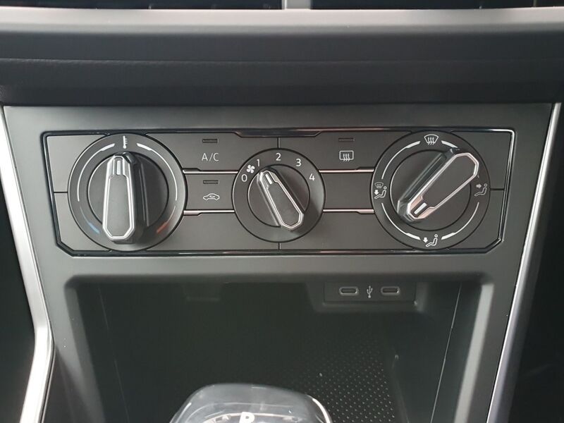 More views of Volkswagen Taigo