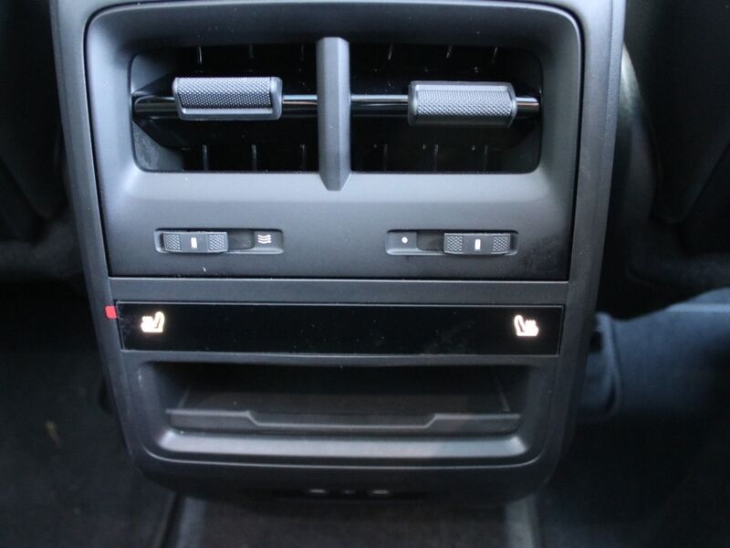 More views of Porsche Macan