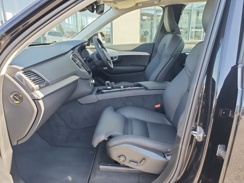 More views of Volvo XC90