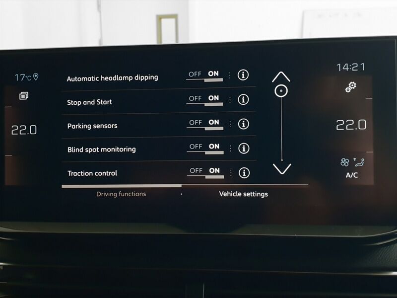 More views of Peugeot 3008