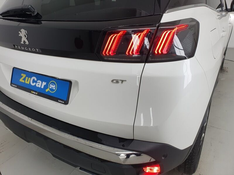 More views of Peugeot 3008