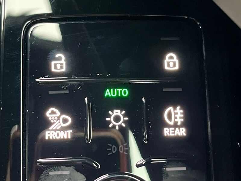 More views of Audi A6 Avant e-tron