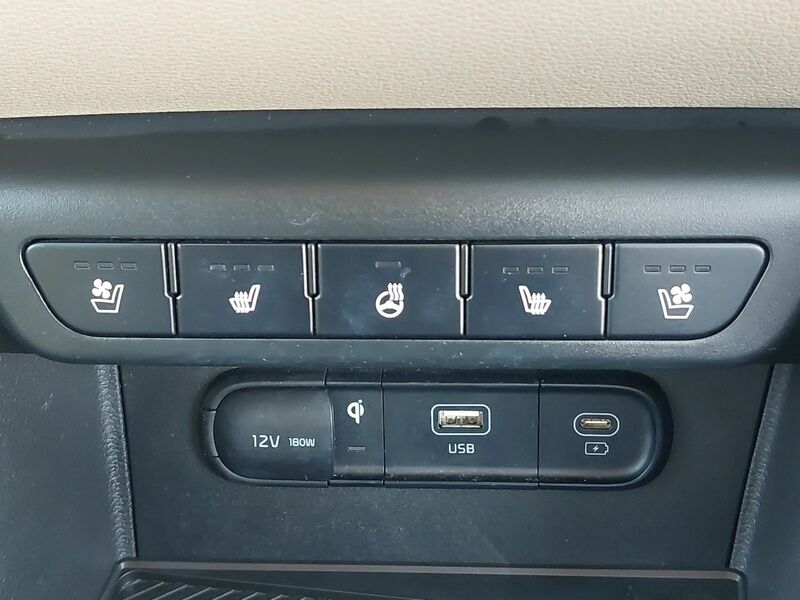 More views of Kia Sportage