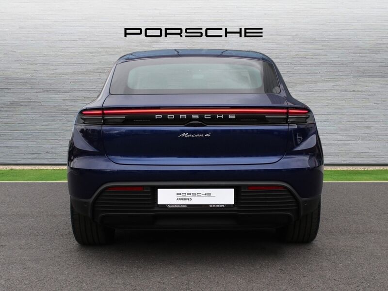 More views of Porsche Macan