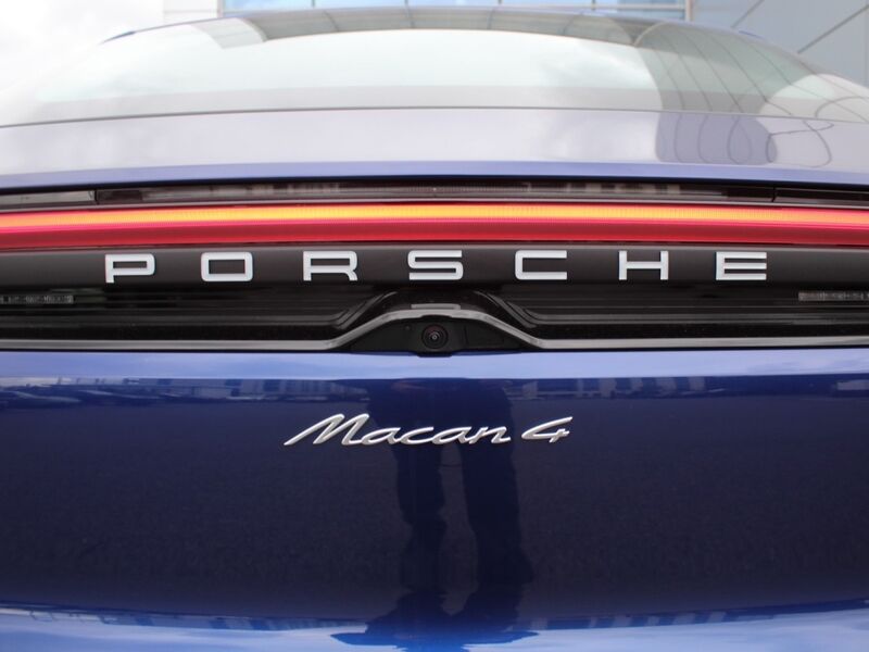 More views of Porsche Macan