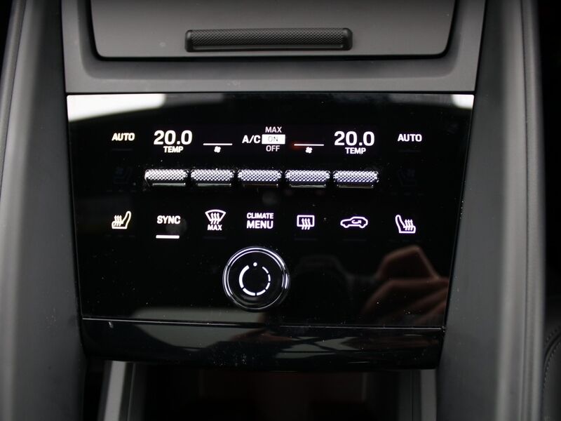 More views of Porsche Macan