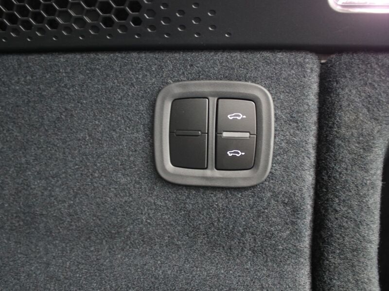 More views of Porsche Macan