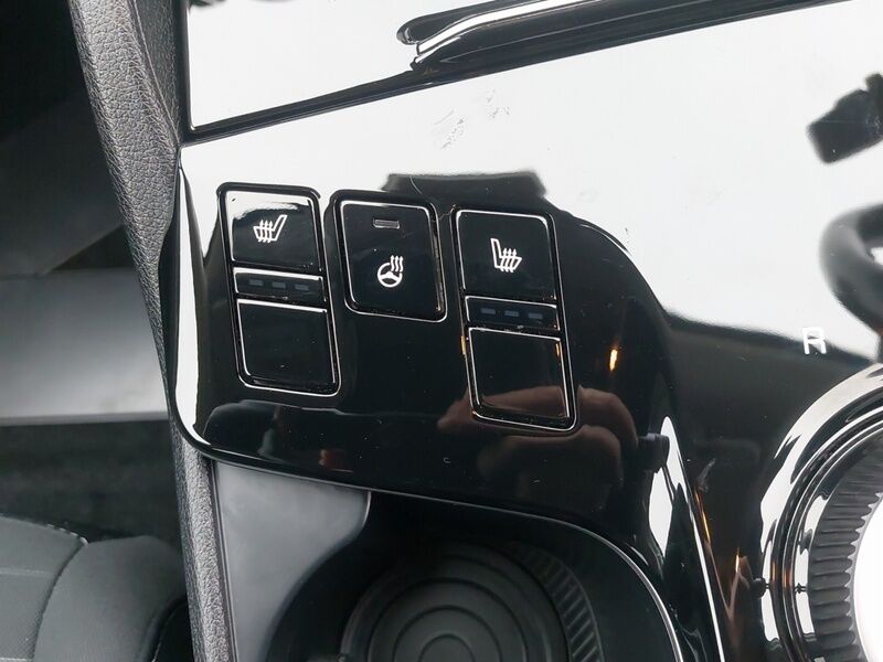 More views of Kia Sportage