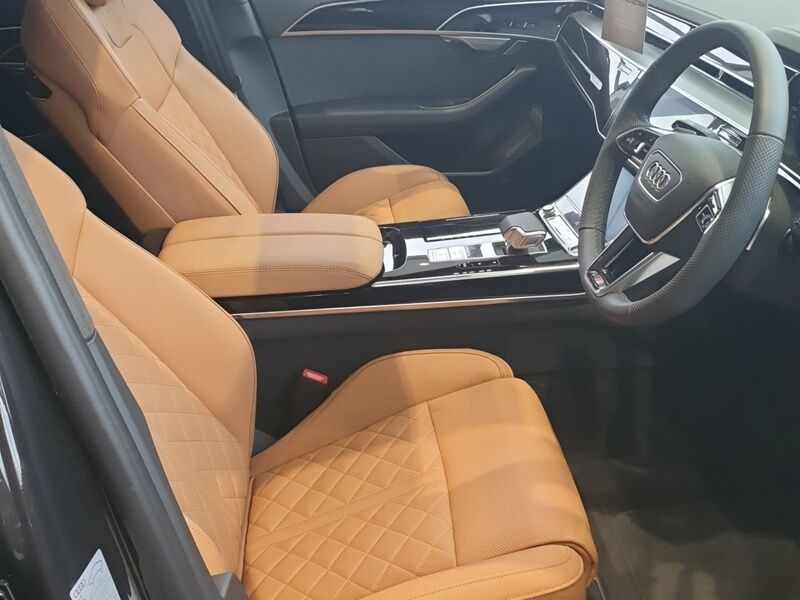 More views of Audi A8