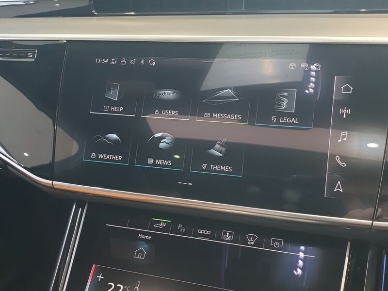 More views of Audi A8