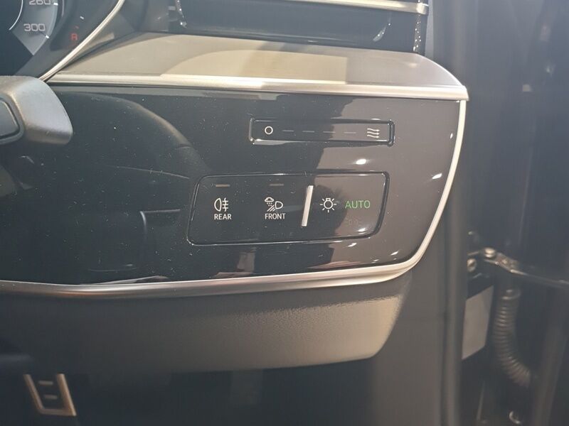 More views of Audi A8