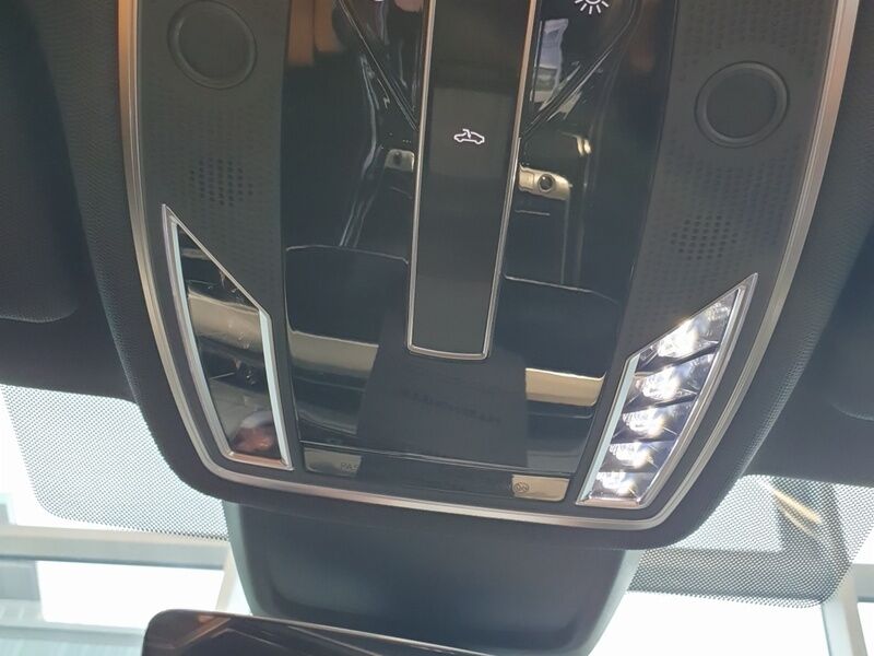 More views of Audi A8