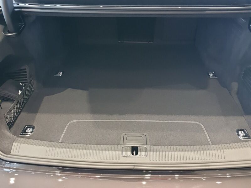 More views of Audi A8