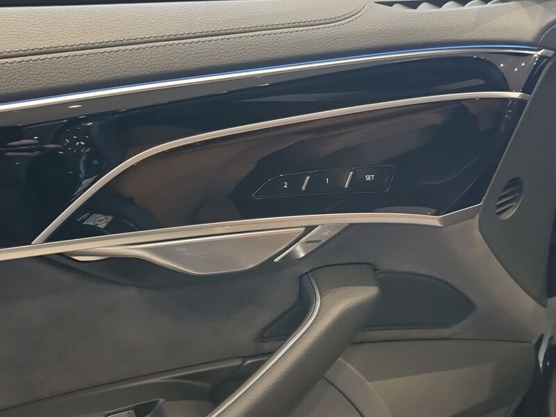 More views of Audi A8