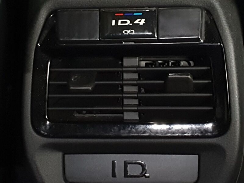 More views of Volkswagen ID.4