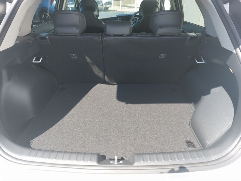 More views of Kia Niro