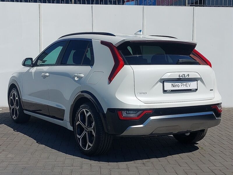 More views of Kia Niro