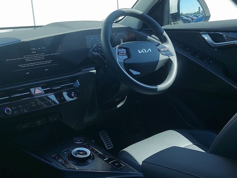 More views of Kia Niro